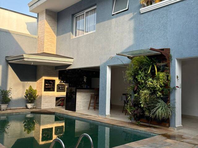 #6 - Casa para Venda em Santana de Parnaíba - SP - 1