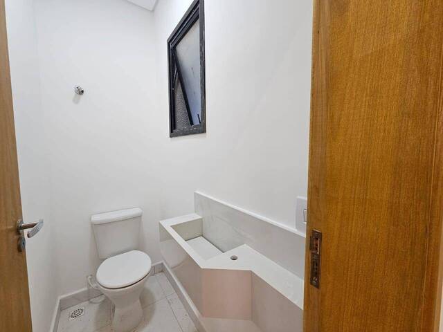 Casa para Venda em Santana de Parnaíba - 4