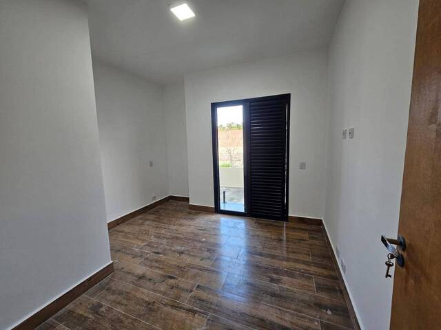Casa para Venda em Santana de Parnaíba - 5