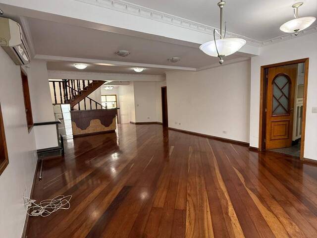 Casa para Venda em Santana de Parnaíba - 5